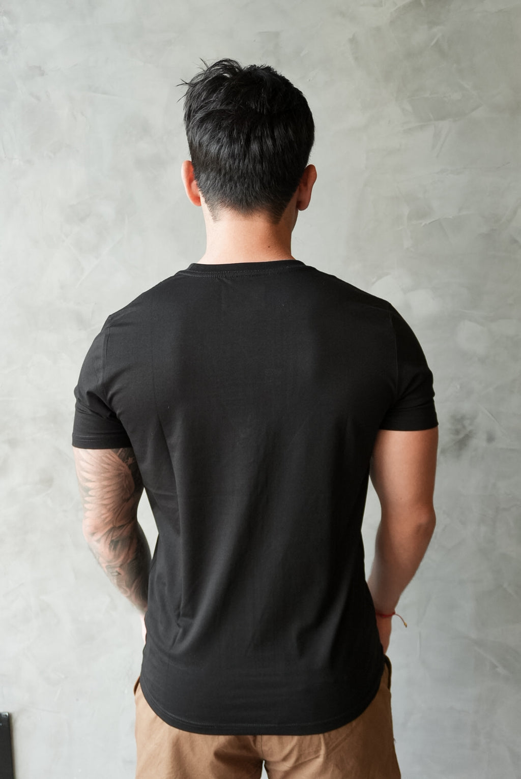 Camiseta Slim Essential Preta